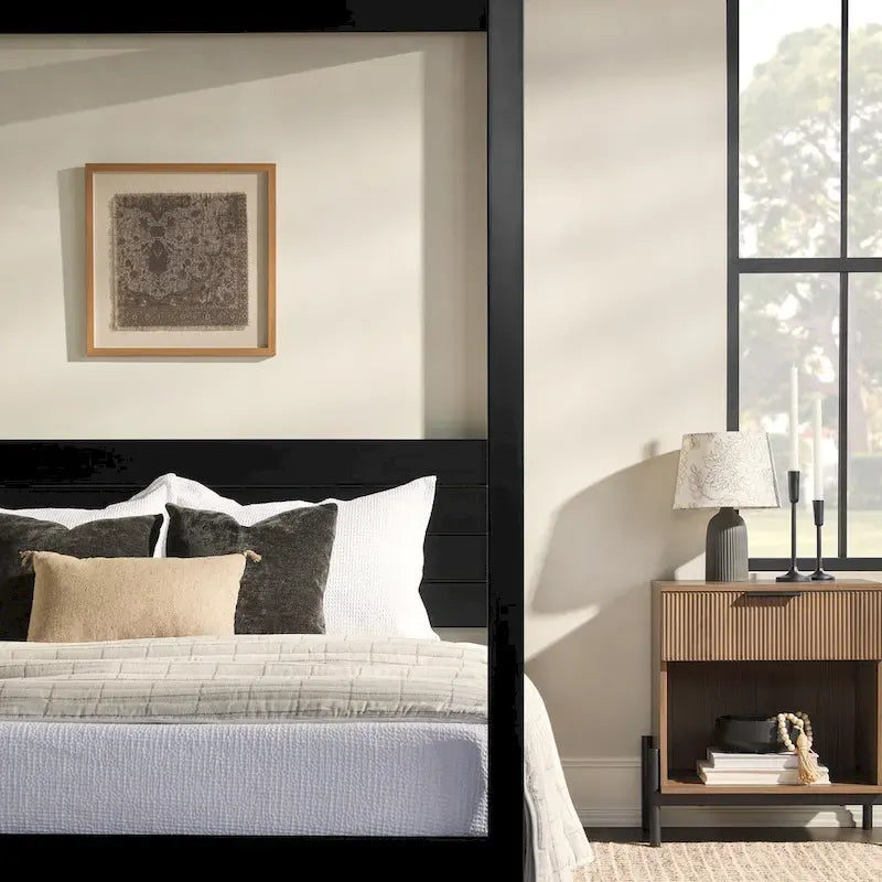 Cama Queen con dosel minimalista de pino negro/natural, 2 personas