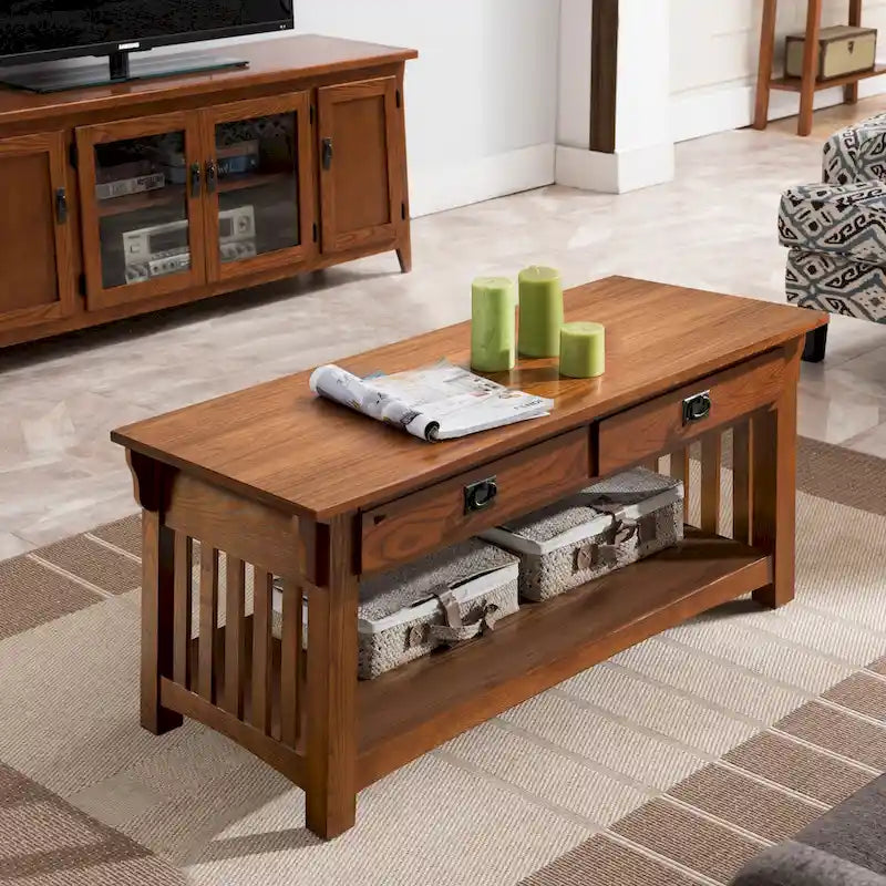 Mesa de centro de madera estilo misionero en tono marrón