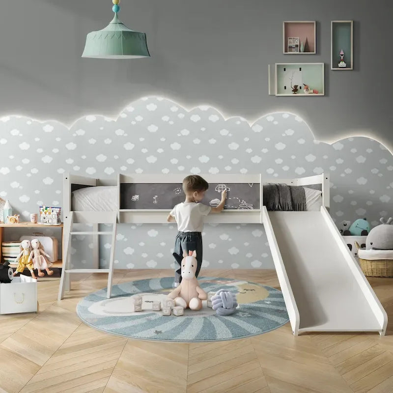 Cama baja tipo loft doble negra/blanca/gris con tobogán, escalera y pizarra, para 1 persona